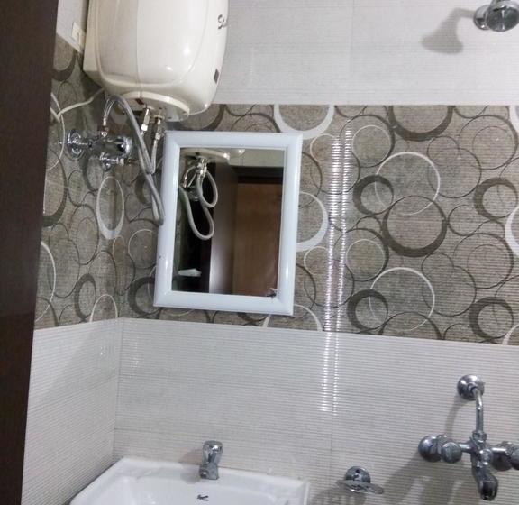 Hotel Crystal Residency 9