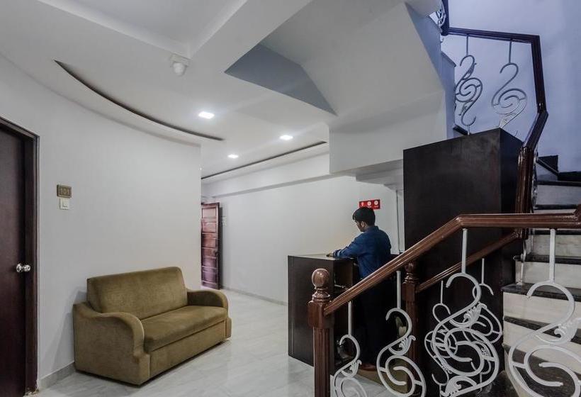 Hotel Oyo Rooms Near Kokilaben Hospital 2