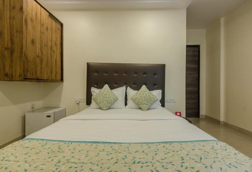 Hotel Oyo Rooms Near Kokilaben Hospital 8