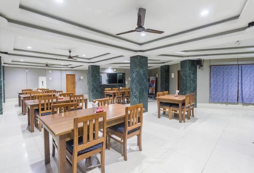 Hotel Oyo Rooms Railway Station Ulubari Flyover 4