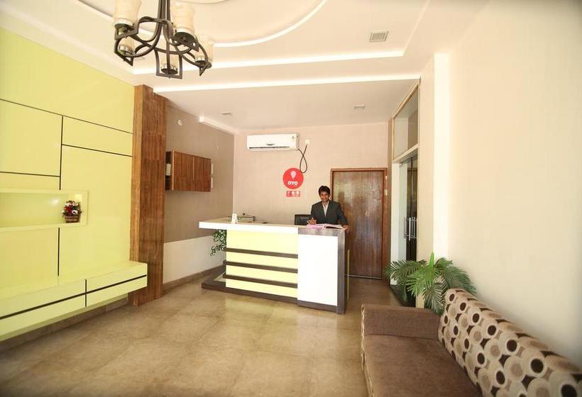 Hotel Oyo Rooms Opp Shri Balaji Hospital Mowa Raipur 1