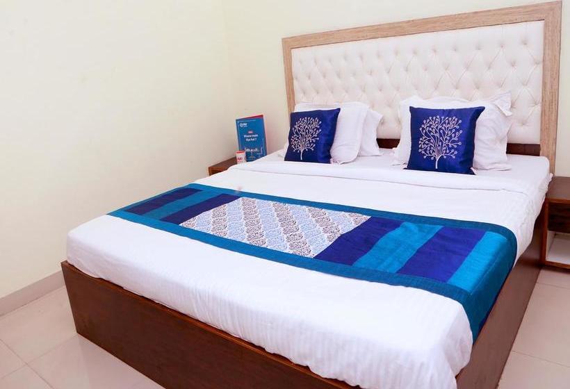 Hotel Oyo Rooms Opp Shri Balaji Hospital Mowa Raipur 11