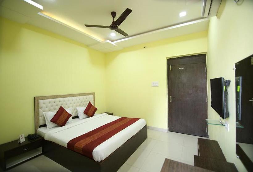 Hotel Oyo Rooms Opp Shri Balaji Hospital Mowa Raipur 16