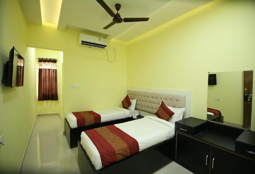 Hotel Oyo Rooms Opp Shri Balaji Hospital Mowa Raipur 6