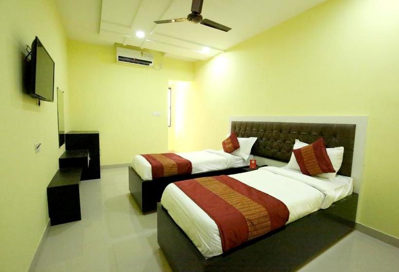 Hotel Oyo Rooms Opp Shri Balaji Hospital Mowa Raipur 8