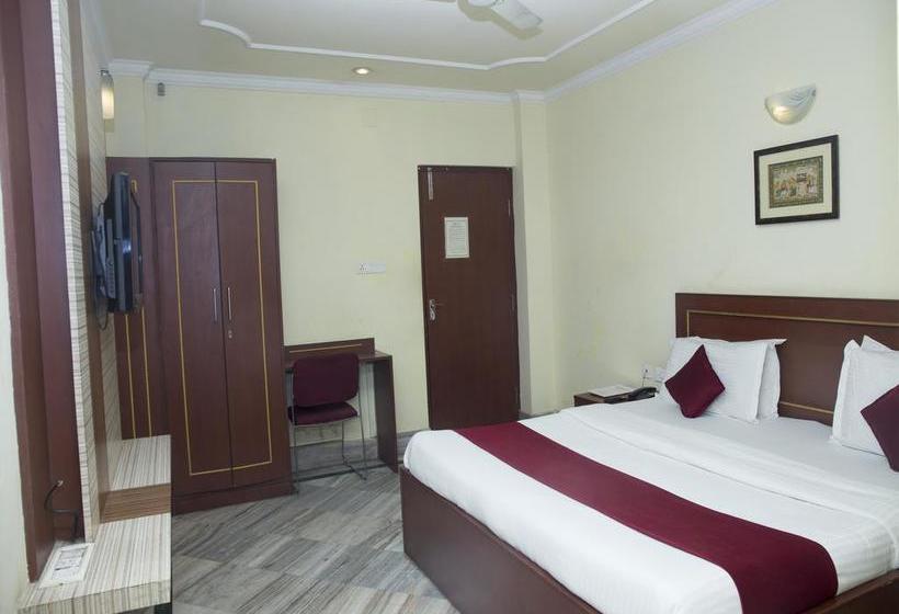 Hotel Oyo Rooms Master Canteen 1