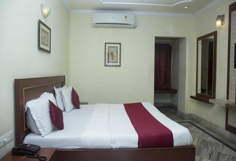 Hotel Oyo Rooms Master Canteen 17