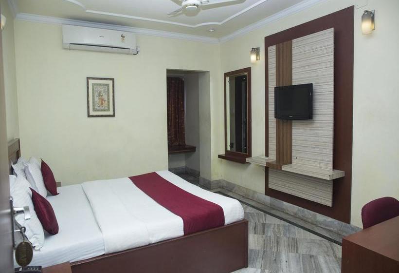 Hotel Oyo Rooms Master Canteen 18