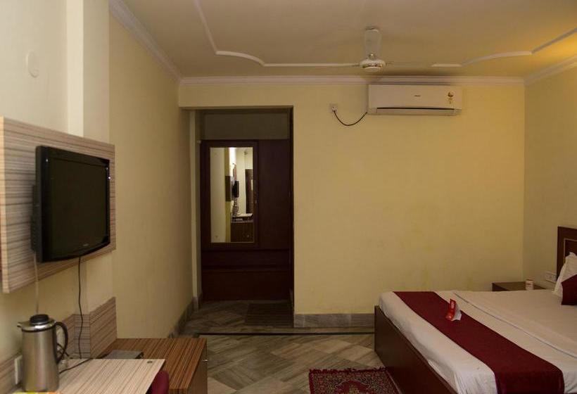 Hotel Oyo Rooms Master Canteen 20