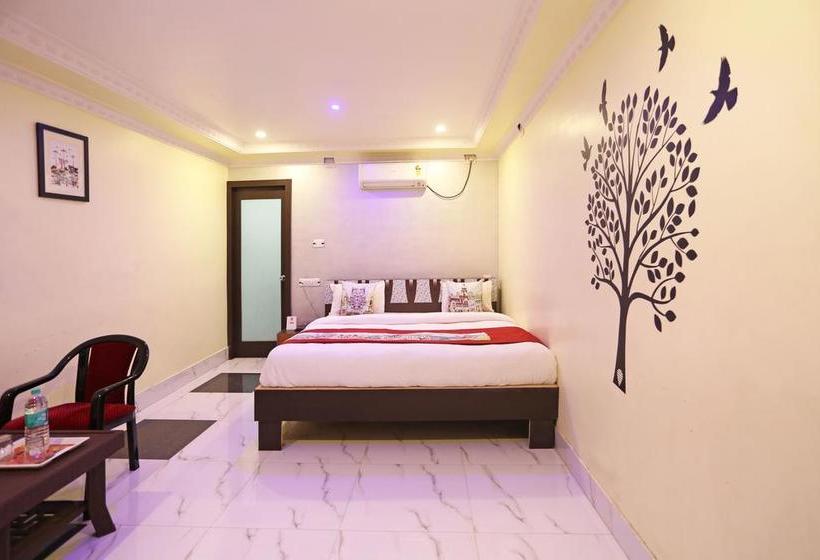 Hotel Oyo Rooms Near Sunshine Hospital 11