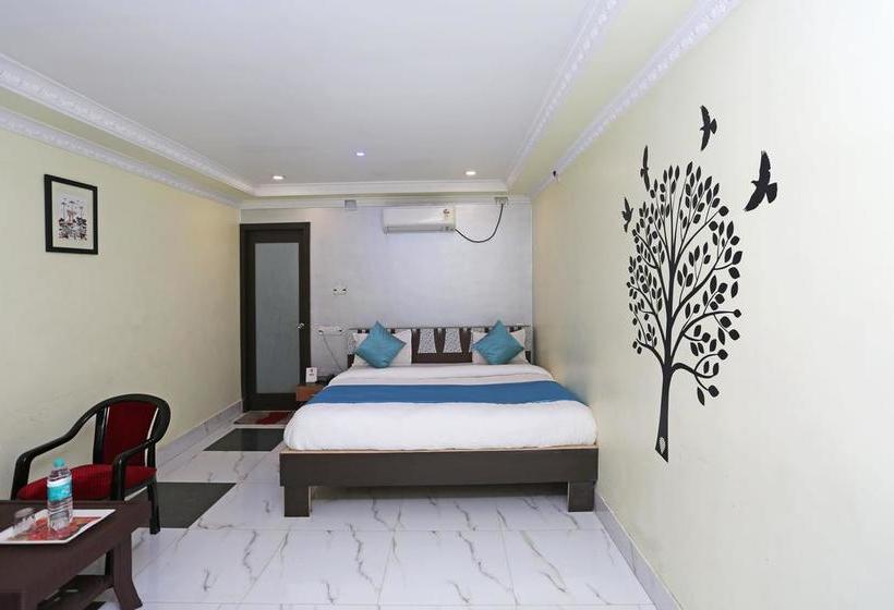 Hotel Oyo Rooms Near Sunshine Hospital 13