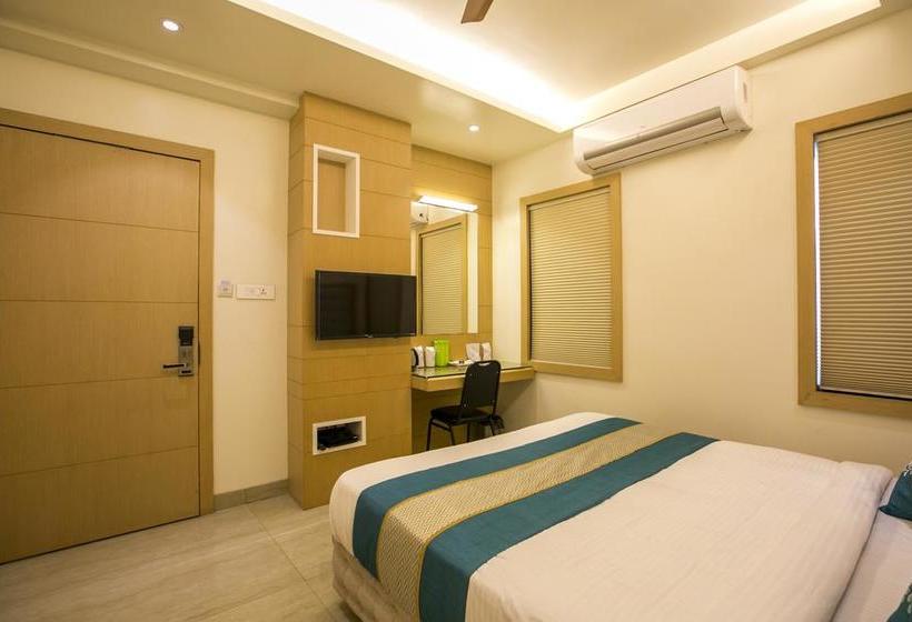 Hotel Oyo Rooms Near Halalpura Bus Stand 1