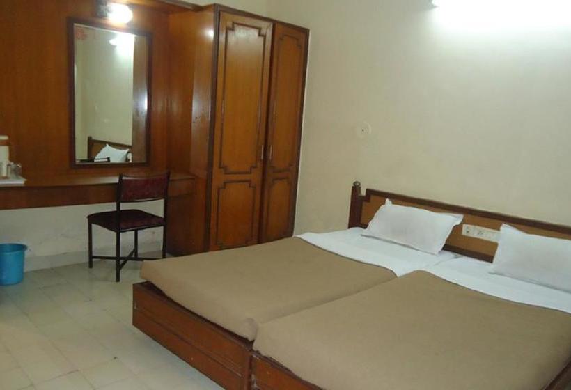 Hotel Yatri Niwas 10