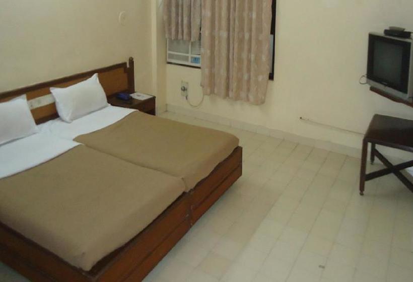 Hotel Yatri Niwas 13