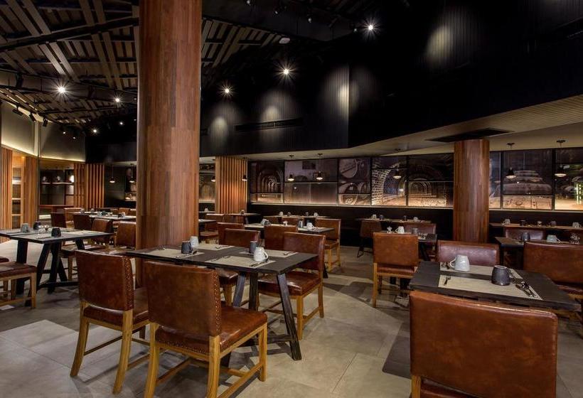 Resort La Vela Khao Lak 3