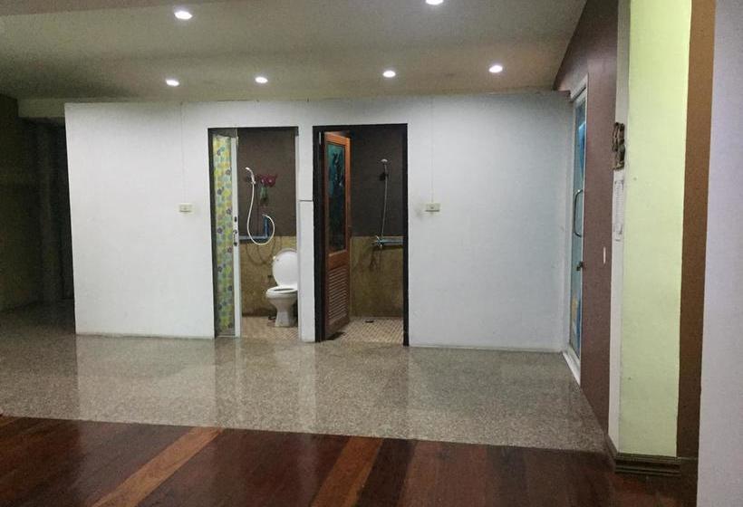 Hostel At Tuek Nam 2