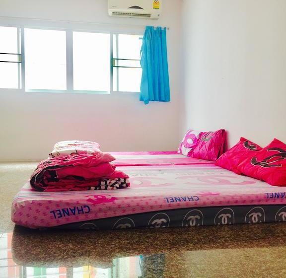 Hostel At Tuek Nam 9