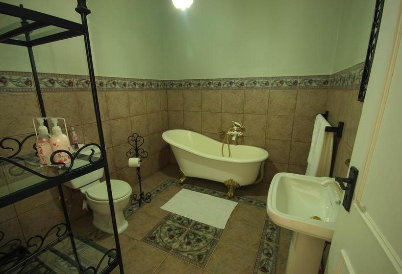 Bed and Breakfast La Rose Douglas Guesthouse 14