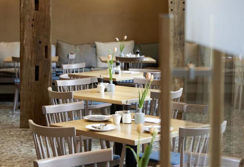 Alte Apotheke Hotel Und Cafe 10