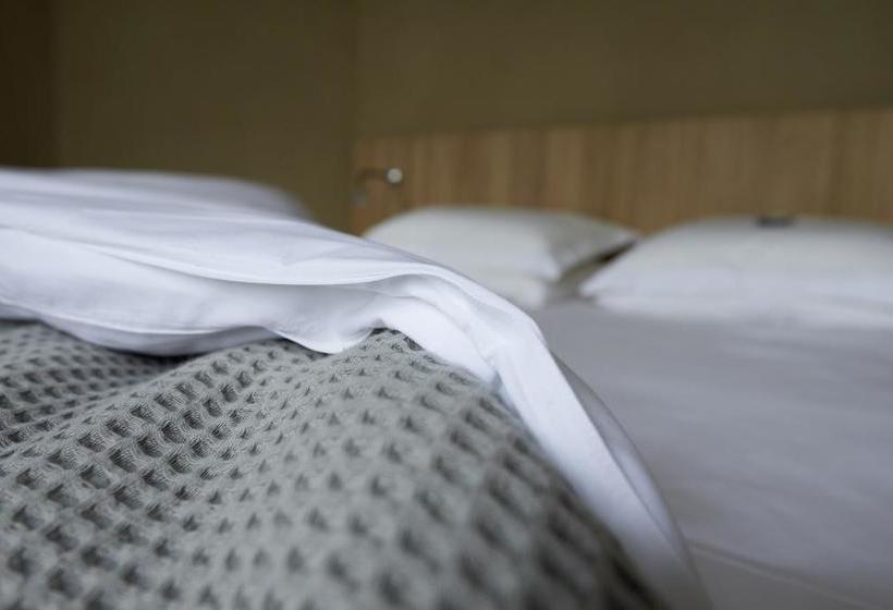 Alte Apotheke Hotel Und Cafe 5