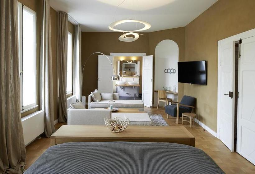 Alte Apotheke Hotel Und Cafe 8