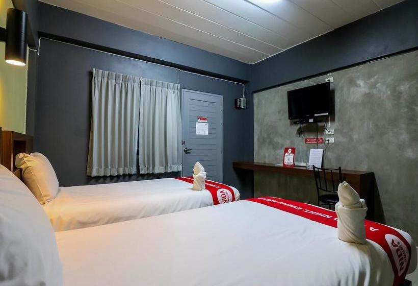 Hotel Nida Rooms Triple 3 Mega Plaza 10