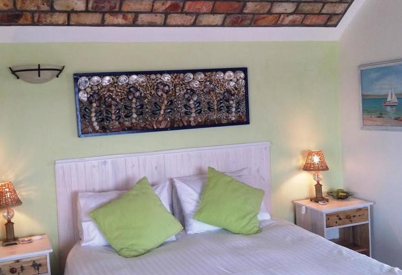 Balcony Bed And Breakfast Room 1