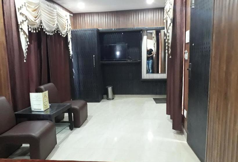 Hotel Puri Guest House & 1