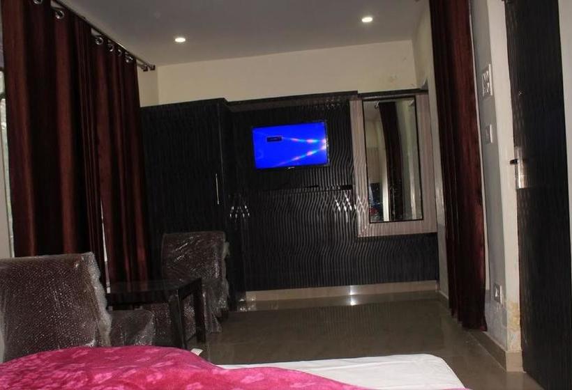 Hotel Puri Guest House & 3