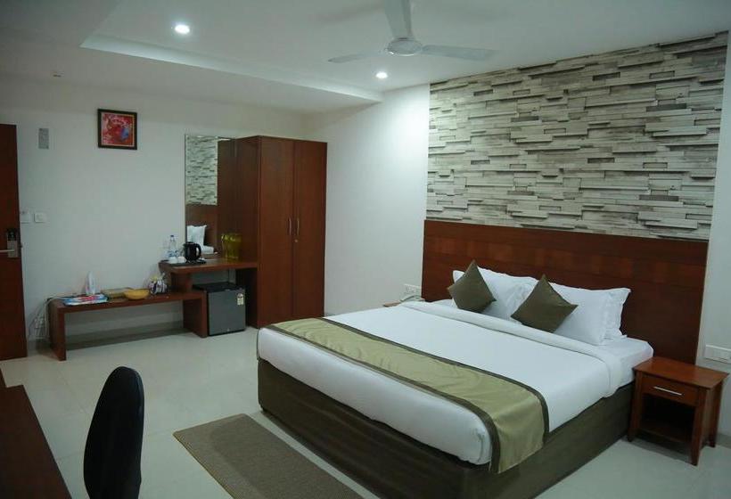 Mango Hotels Jupiter 4