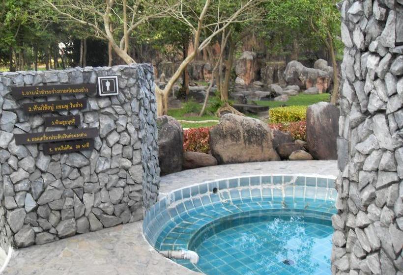 Mon Muang Ngam Resort 9