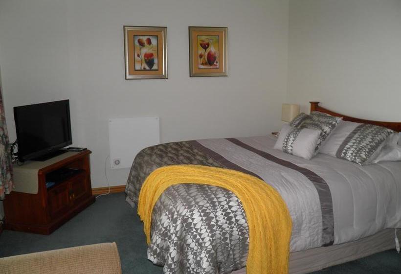 Rarangi Seaview On The Beach B&b 11