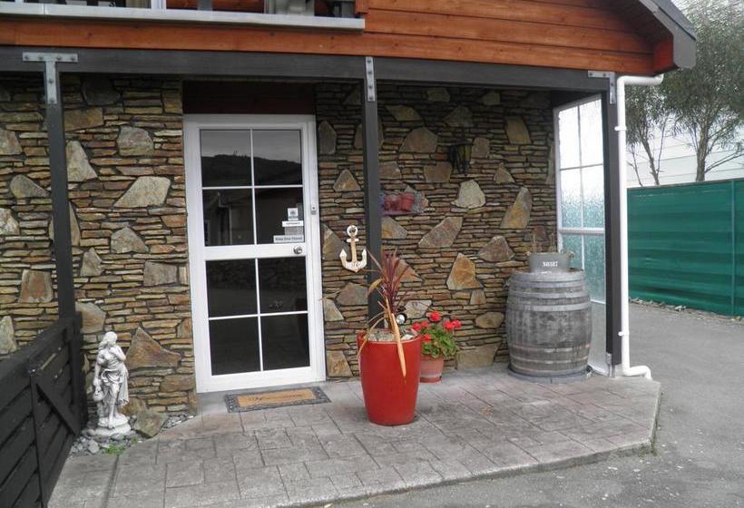 Rarangi Seaview On The Beach B&b 13