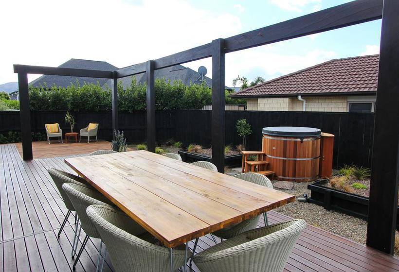 Bed and Breakfast Tussock Lodge Whitianga 1