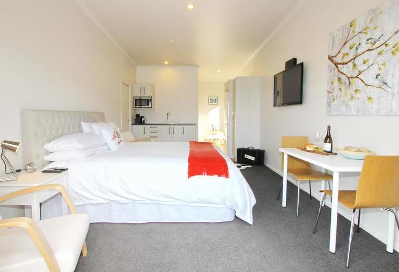 Bed and Breakfast Tussock Lodge Whitianga 9