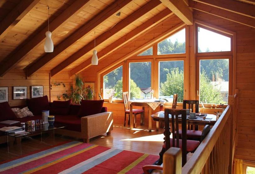 Holzhaus Im Grünen B&b 3