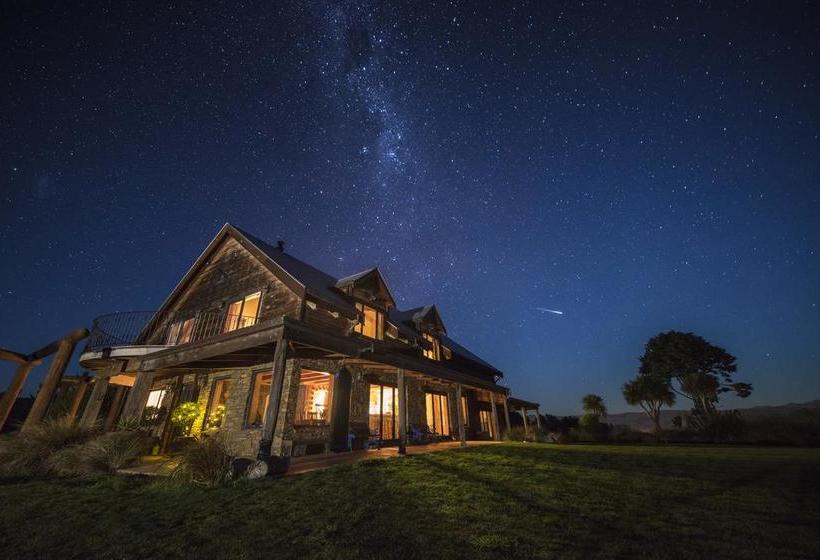 Tree House Lodge Bed & Breakfast Cheviot South Island