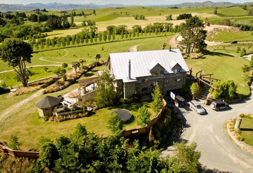 Tree House Lodge Bed & Breakfast 11