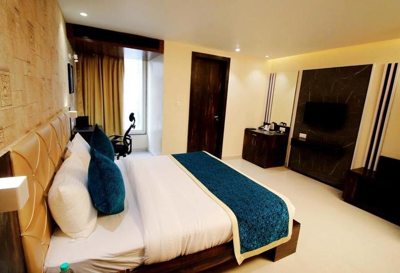 Pinnacle By 1589 Hotels 12