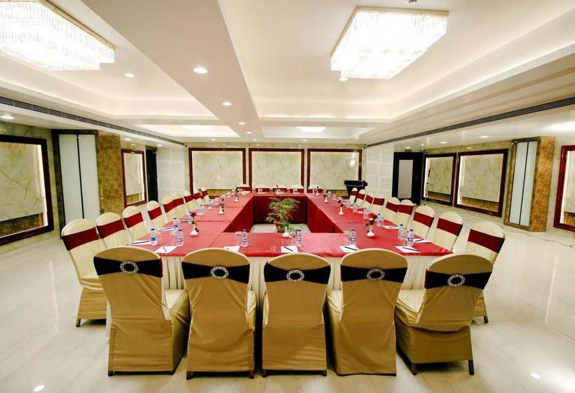 Pinnacle By 1589 Hotels 17