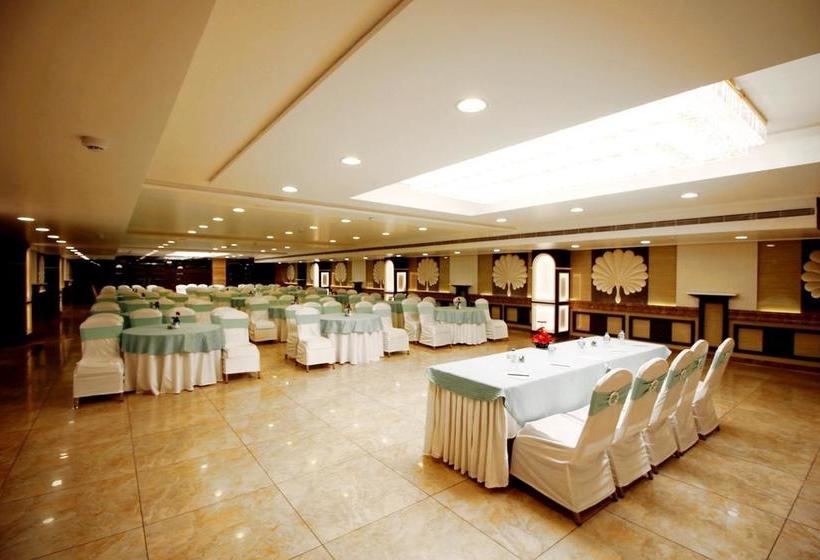 Pinnacle By 1589 Hotels 20