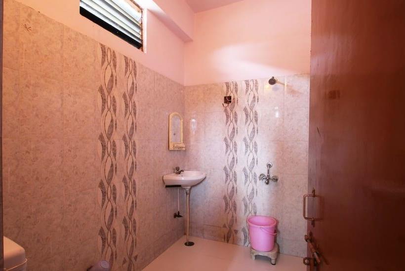 Hotel Prakash Tourist Complex 17