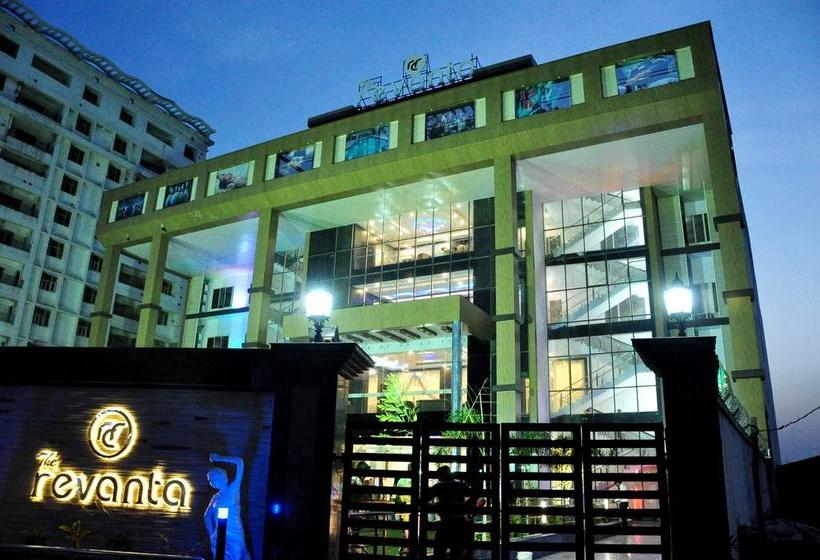 Hotel The Revanta 13