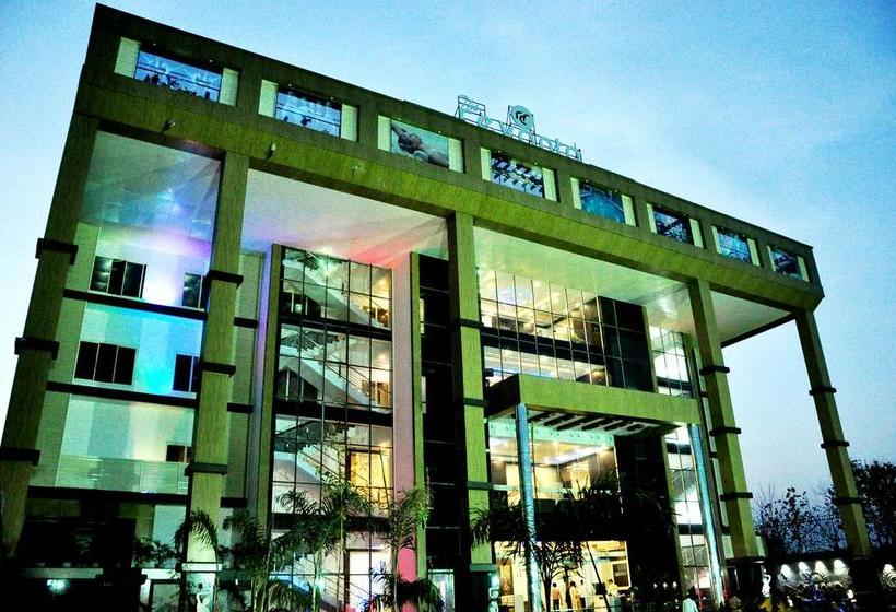 Hotel The Revanta 14