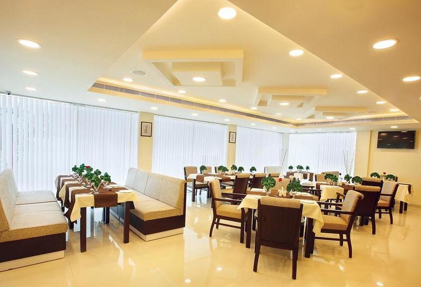 Hotel Joyees Residency 12