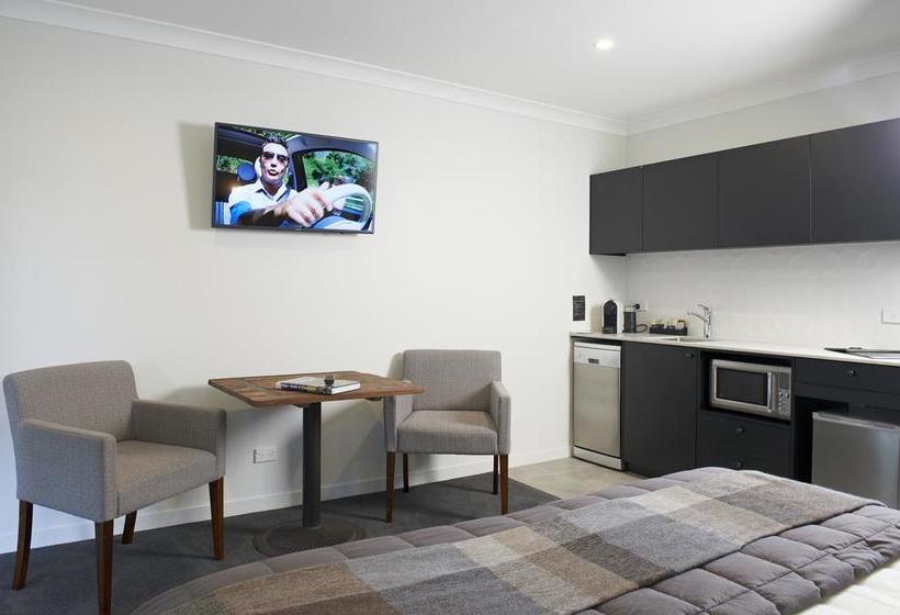 Motel Kelly Rd Cambridge Lodge 16