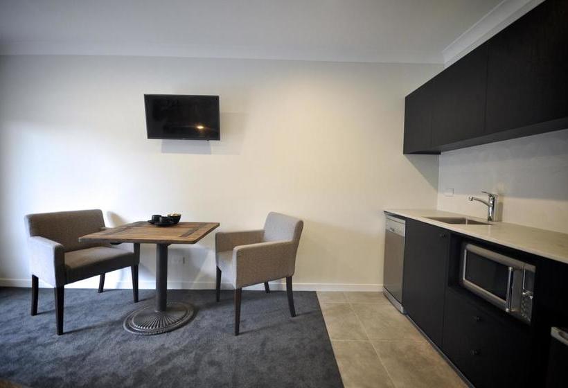 Motel Kelly Rd Cambridge Lodge 20