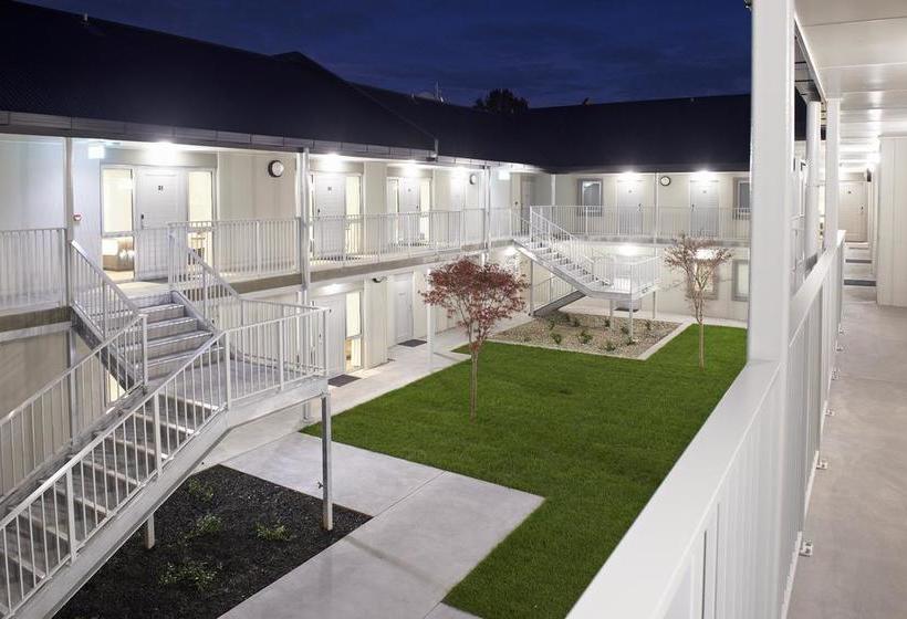 Motel Kelly Rd Cambridge Lodge 3