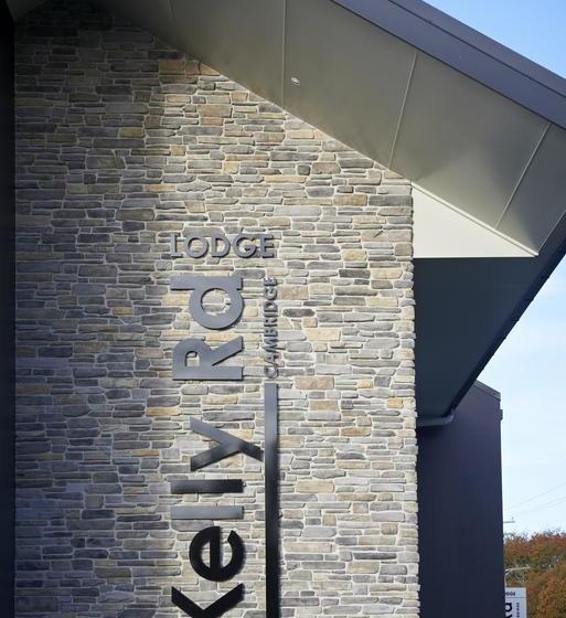 Motel Kelly Rd Cambridge Lodge 5