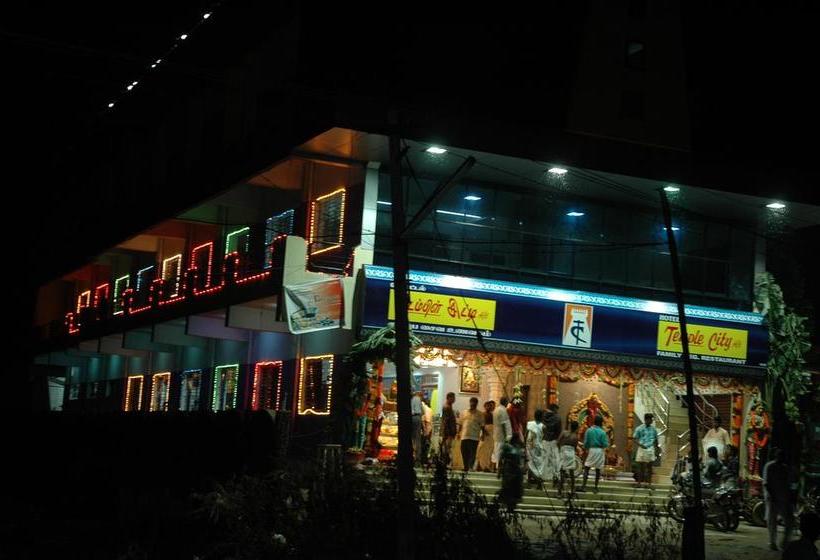 Hotel Temple City 11